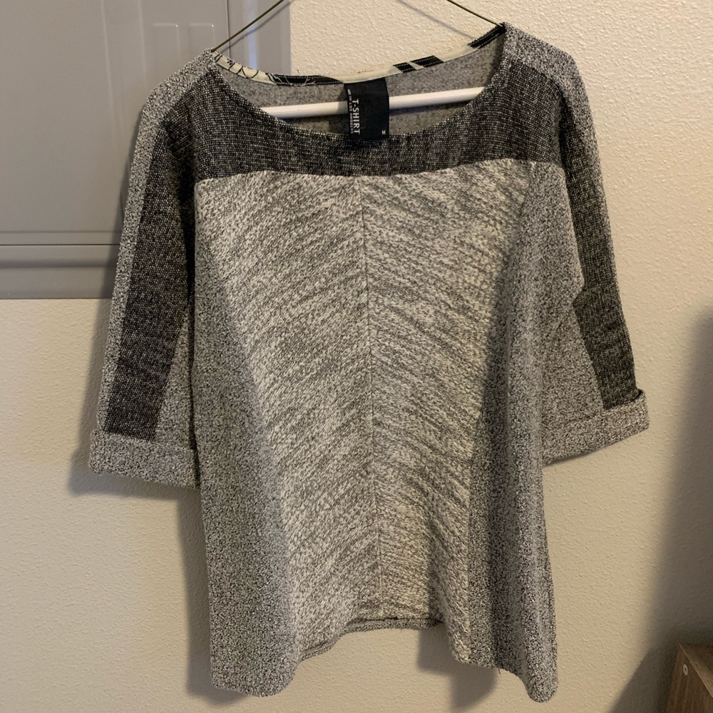 Grey color block half- 3/4 sleeve sweater